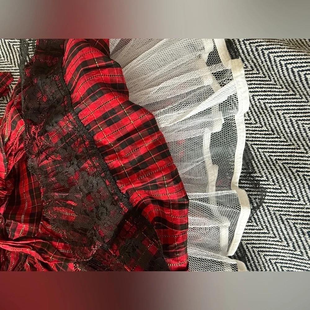 🎀 Red Plaid Holiday Dress with Velvet Bodice – Size 2T